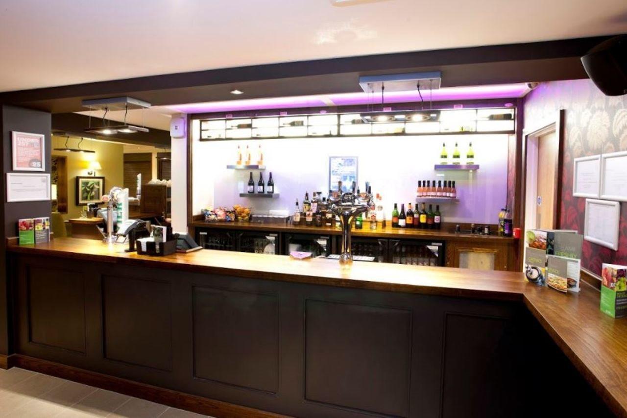 Premier Inn Inverness Centre - River Ness Buitenkant foto